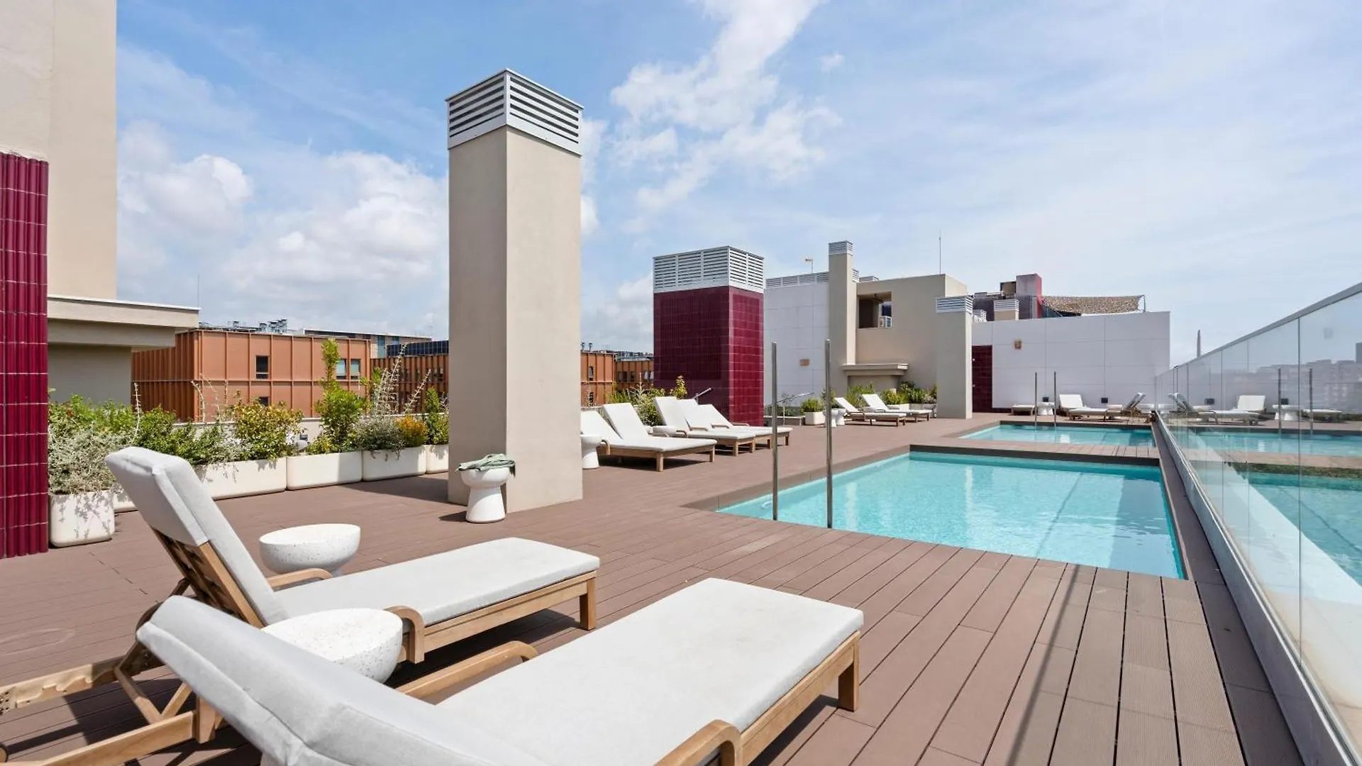 Modern Oasis 1Br With Rooftop Pools & Parking Barcelona 0*,  Spanje