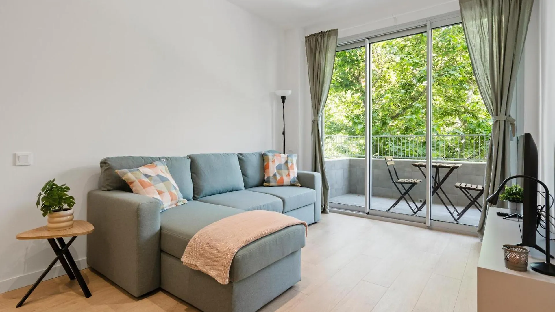 Modern Oasis 1Br With Rooftop Pools & Parking Barcelona Spanje